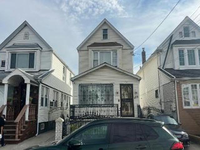 Property for sale in Queens, Arverne
