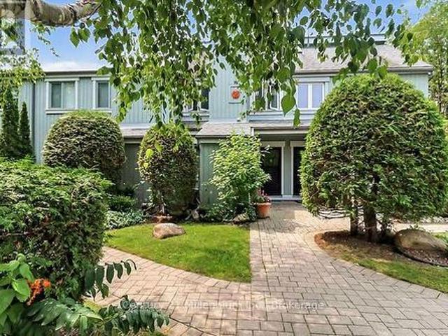 Townhouse for sale in Collingwood, Ontario
