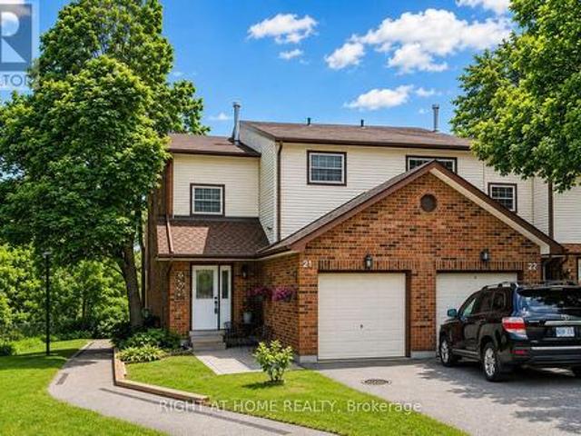 Townhouse for sale in Burlington, Ontario