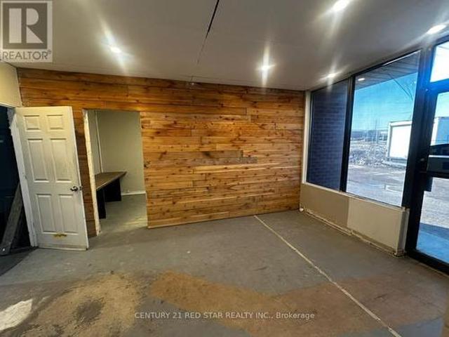 Commercial for rent in Georgina, Ontario