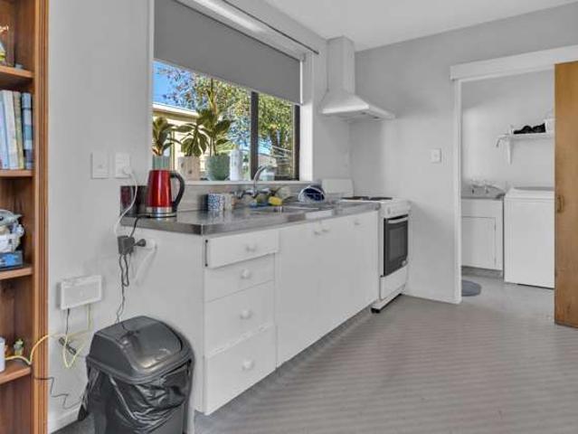 House for sale in Chaslands, Canterbury