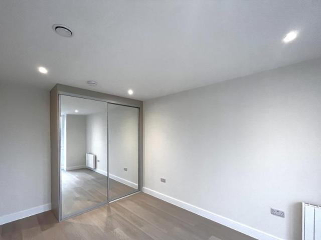 Apartment for rent in Horsell, Woking