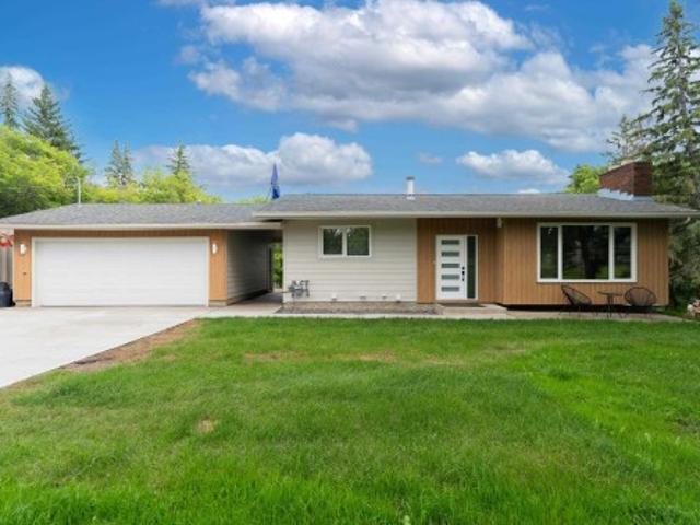 House for sale in Alberta