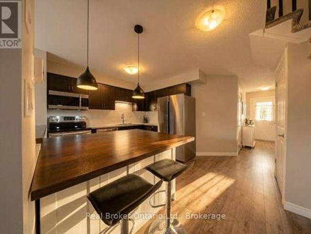 Townhouse for sale in Guelph, Ontario