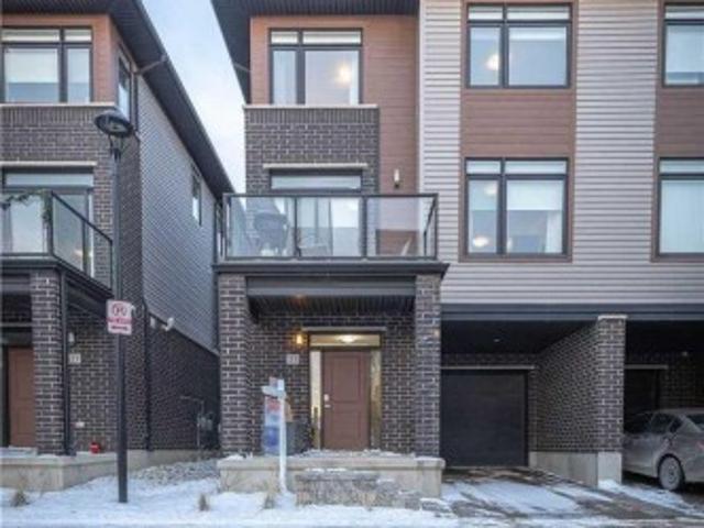 Townhouse for rent in Arva, Ontario