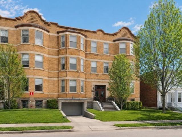 Condo for sale in Westmount, Montréal (région administrative)