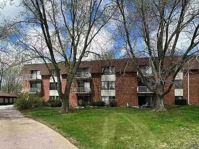 Condo for rent in Bettendorf Condo for rent in Bettendorf