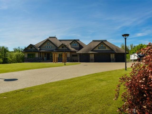 House for sale in Alberta