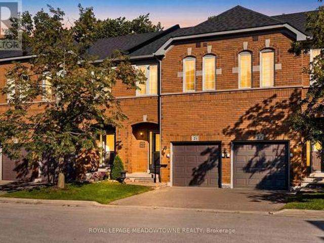 Townhouse for sale in Mississauga, Ontario