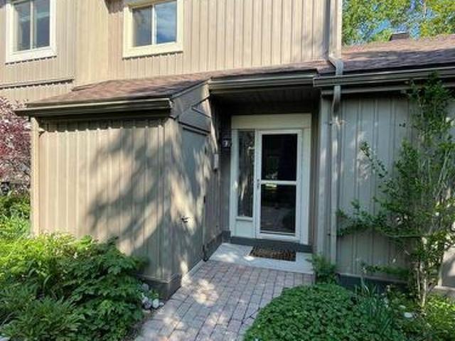 Townhouse for rent in Collingwood, Ontario
