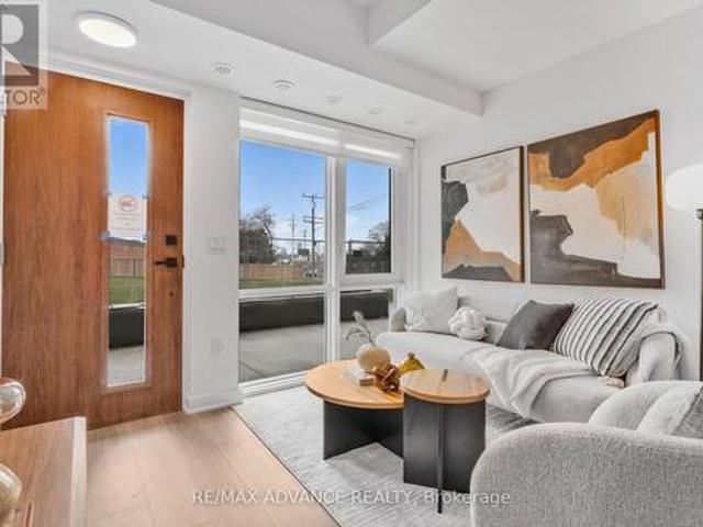 Townhouse for rent in Woburn, Ontario