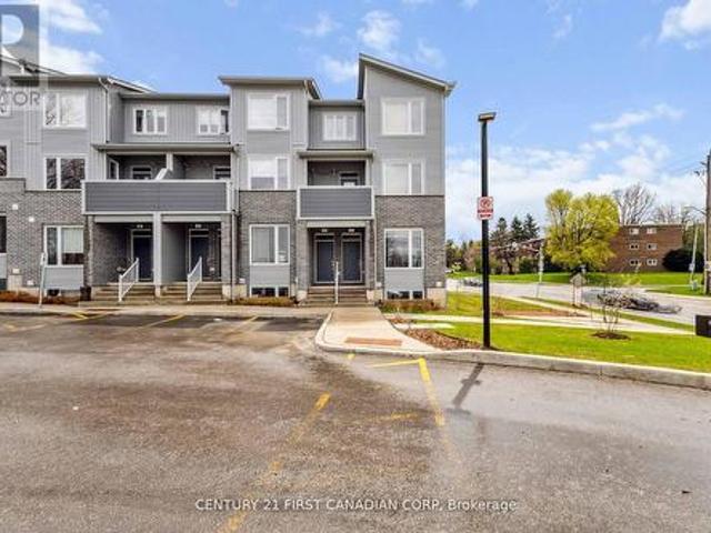 Townhouse for sale in Arva, Ontario