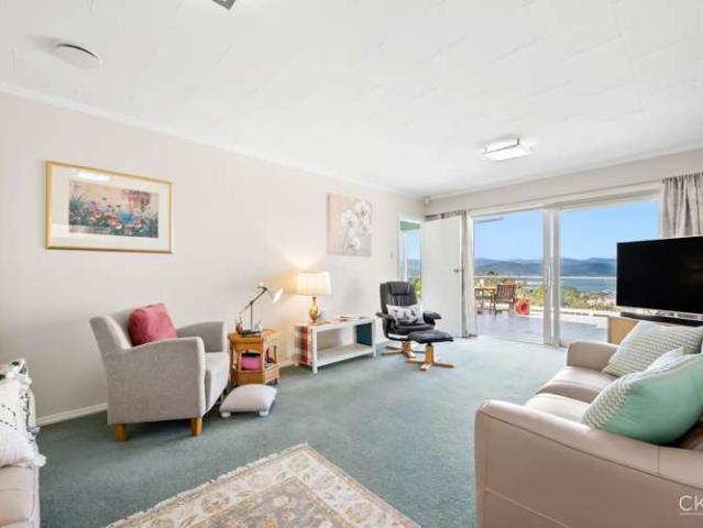 House for sale in Days Bay, Wellington
