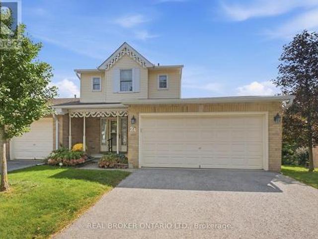 Townhouse for sale in Durham, Ontario