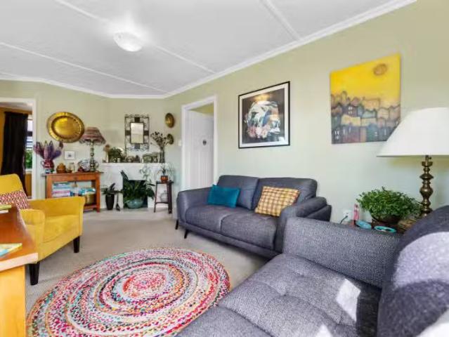 House for sale in Otakou