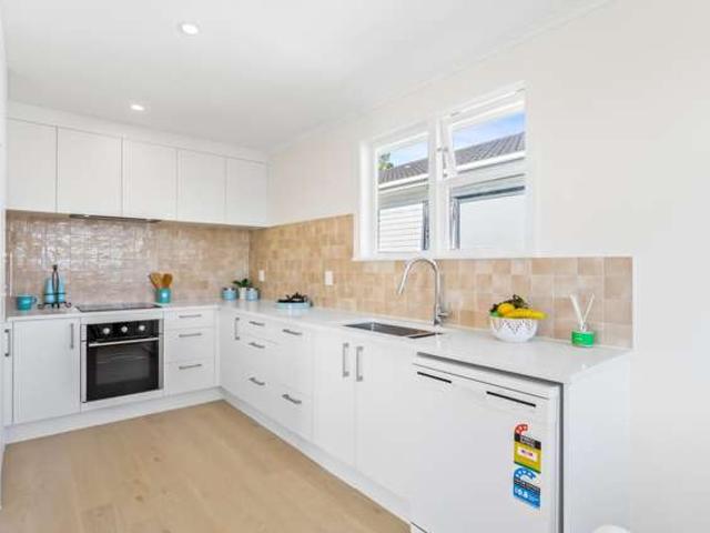House for sale in Point England