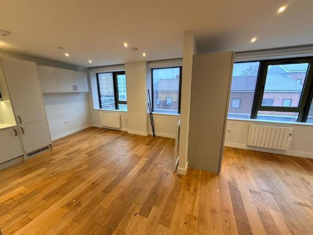 Apartment for rent in London Borough of Hounslow, Greater London