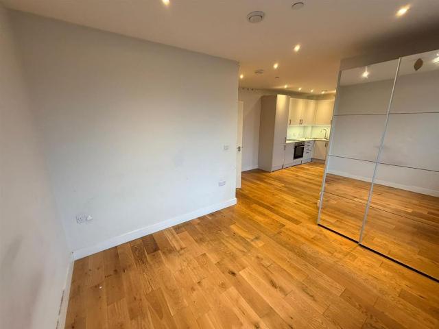 Studio for rent in London Borough of Hounslow, Feltham