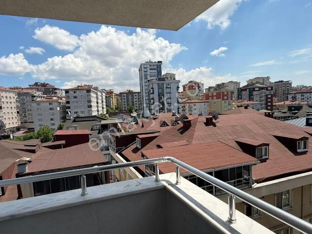 Ümraniye, İstanbul içerisinde kiralık mülk
