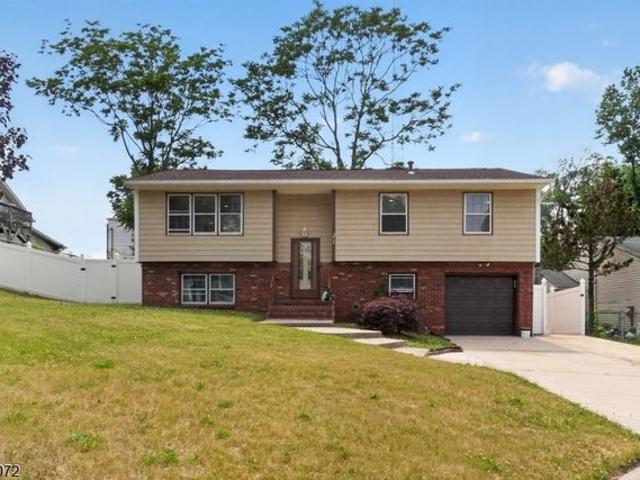 House for sale in Edison, New Jersey