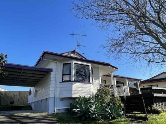 House for rent in Paremoremo, Oroua County