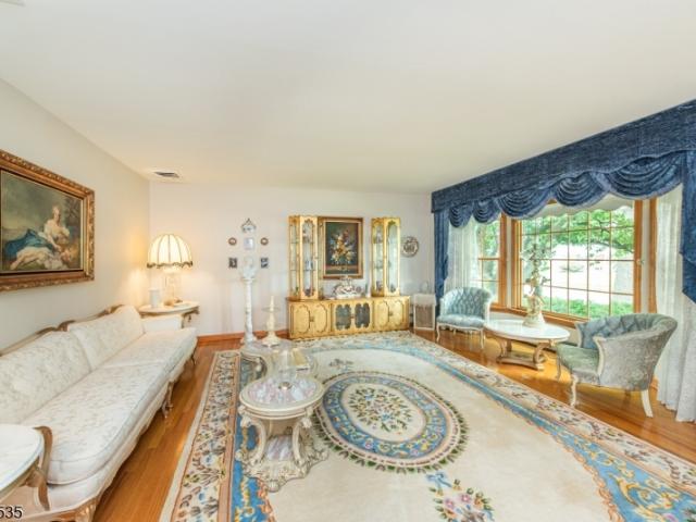 House for sale in Fairfield, New Jersey