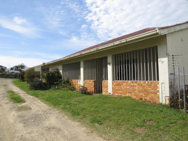 Flat for sale in Bushmans River Mouth, Eastern Cape