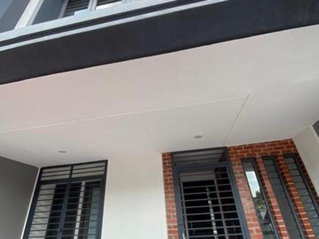 Townhouse for rent in Petaling, Alam Impian