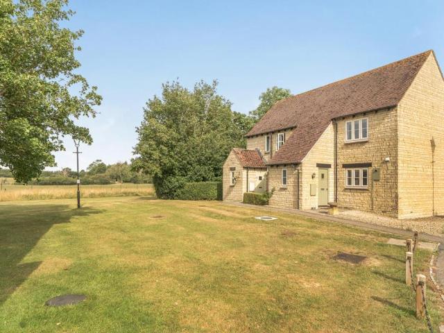 House for rent in Black Bourton, Oxfordshire