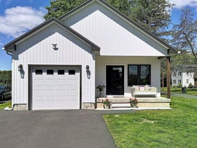 House for sale in Windsor Locks, Connecticut