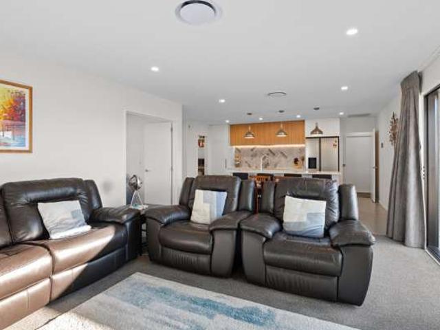 House for sale in Charing Cross, Canterbury