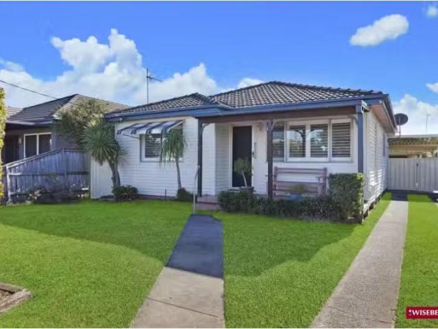 House for rent in Umina Beach, Gosford