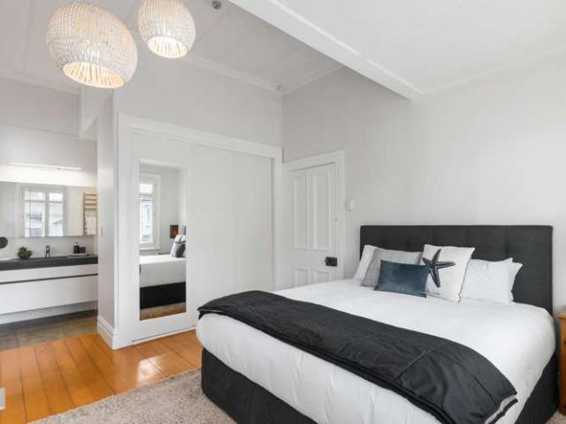 House for sale in Grafton