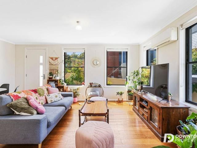 Apartment for rent in Lower Sandy Bay, Hobart