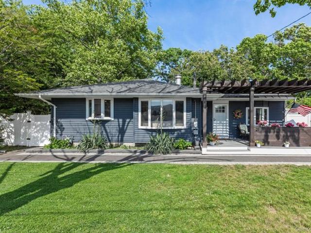 House for sale in Centereach, New York