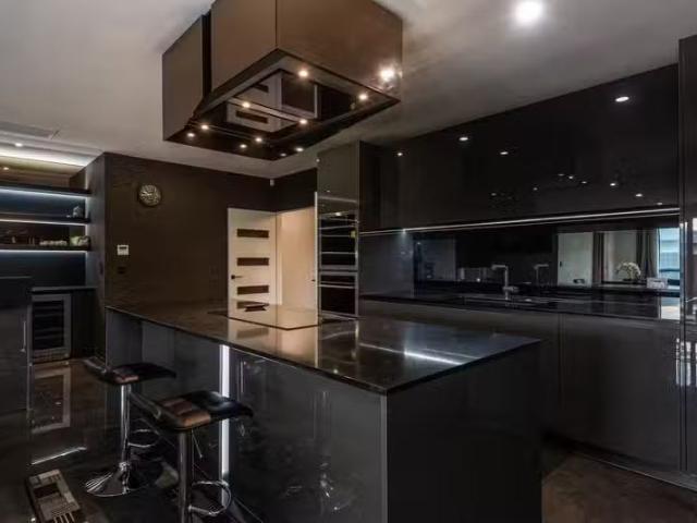 House for sale in Chaslands, Canterbury