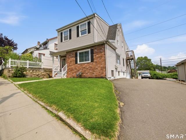 House for sale in Cos Cob, Connecticut