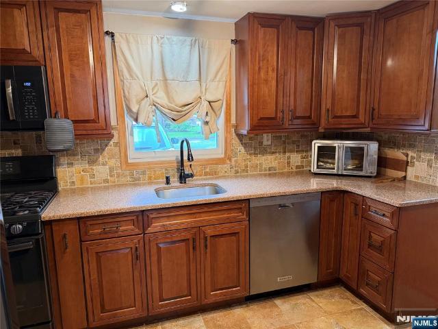 House for sale in Emerson, New Jersey