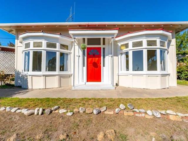 House for rent in Otakou