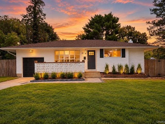 House for sale in Commack, Town of Huntington