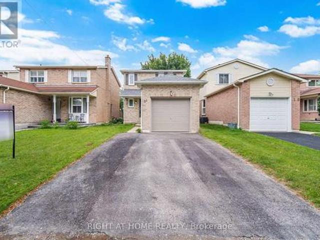 House for sale in Midtown, Ajax
