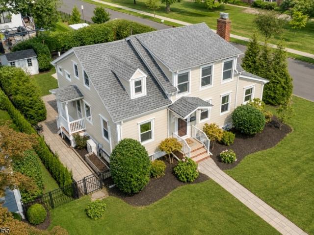 House for sale in Chatham, New Jersey