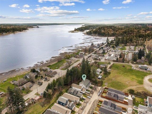 House for sale in Allyn, Washington