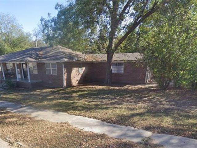 House for sale in Shawnee, Pottawatomie County