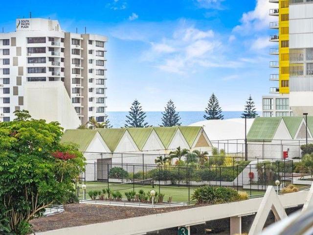 Apartment for rent in Pacific Fair