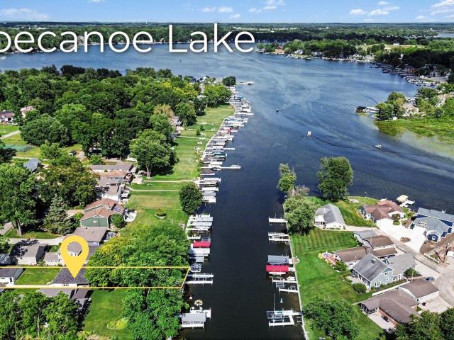 House for sale in Leesburg, Indiana