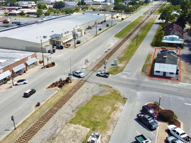 Commercial for sale in Baxley, Georgia