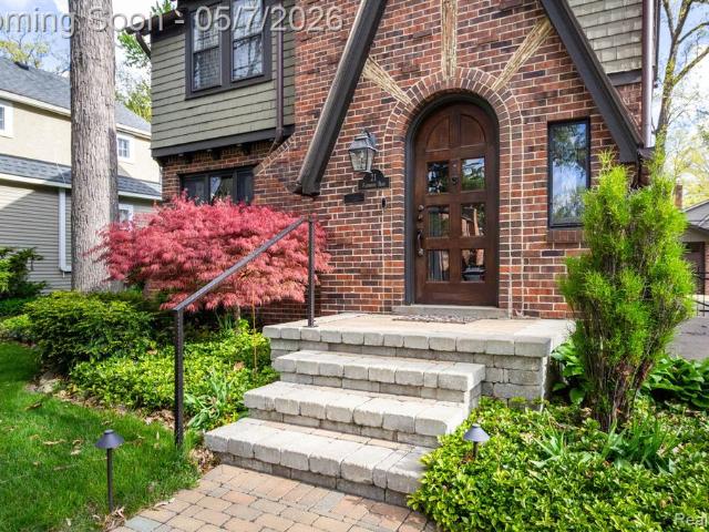 House for sale in Pleasant Ridge, Michigan