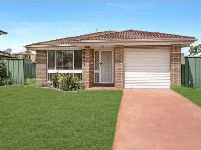 House for rent in Mount Annan, Sydney