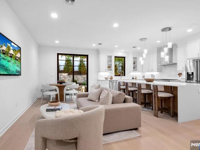 Townhouse for sale in Oradell, New Jersey